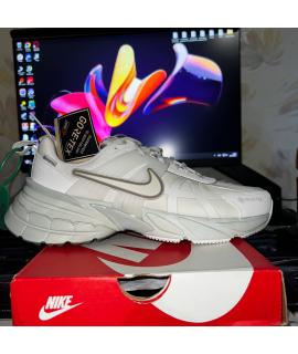 NIKE Кроссовки