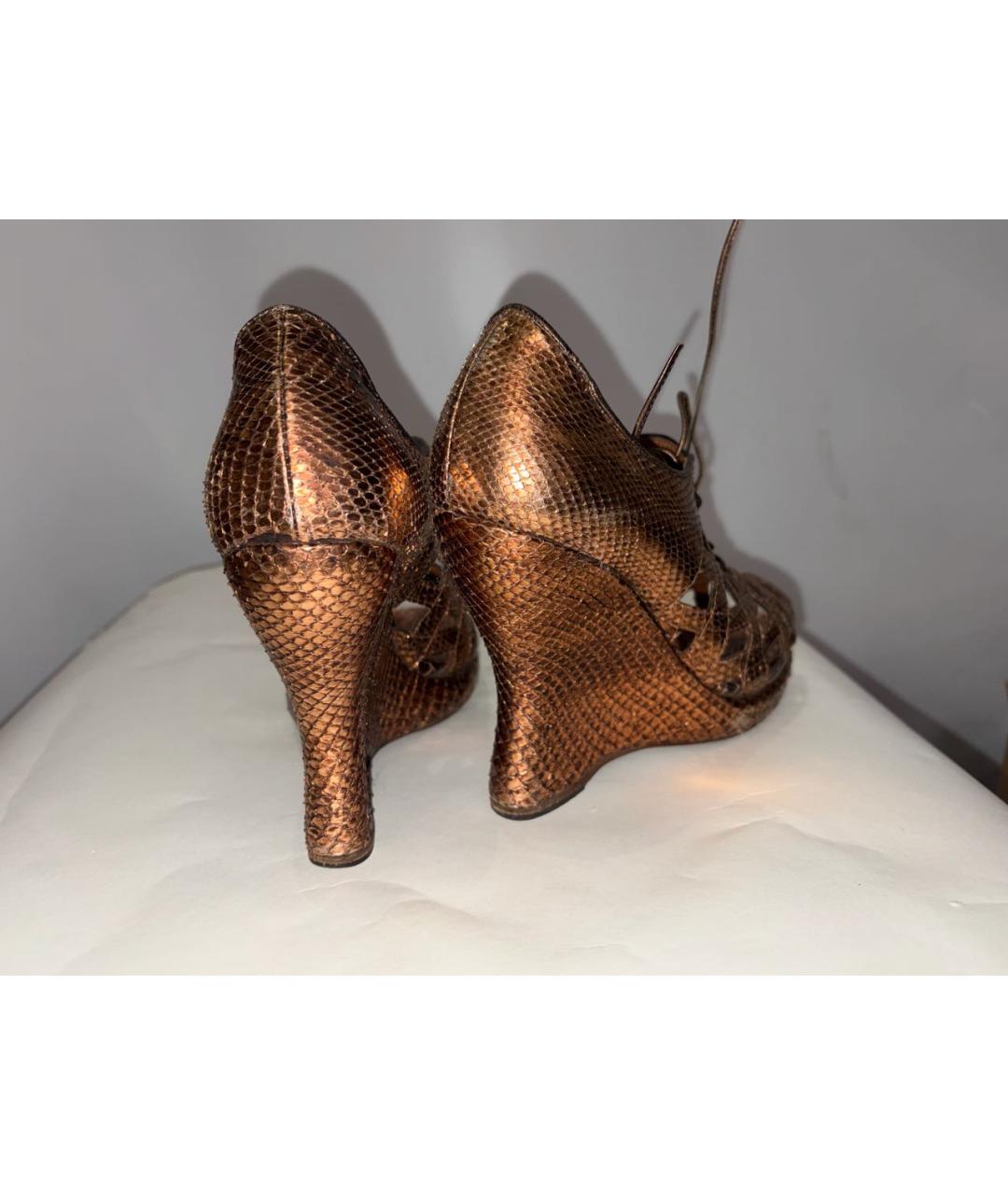 BOTTEGA VENETA Туфли из экзотической кожи, фото 3