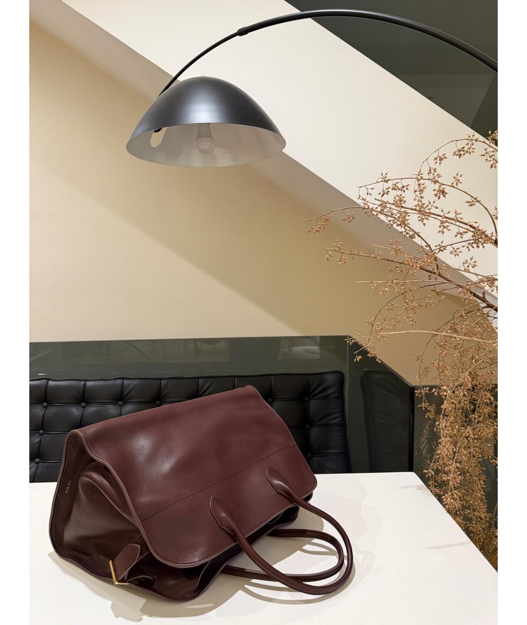 THE ROW Коричневая кожаная сумка тоут, фото 6