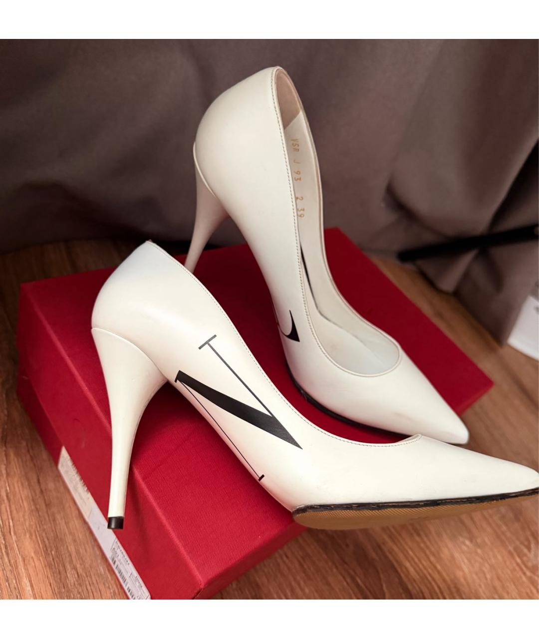 VALENTINO Белые кожаные туфли, фото 2