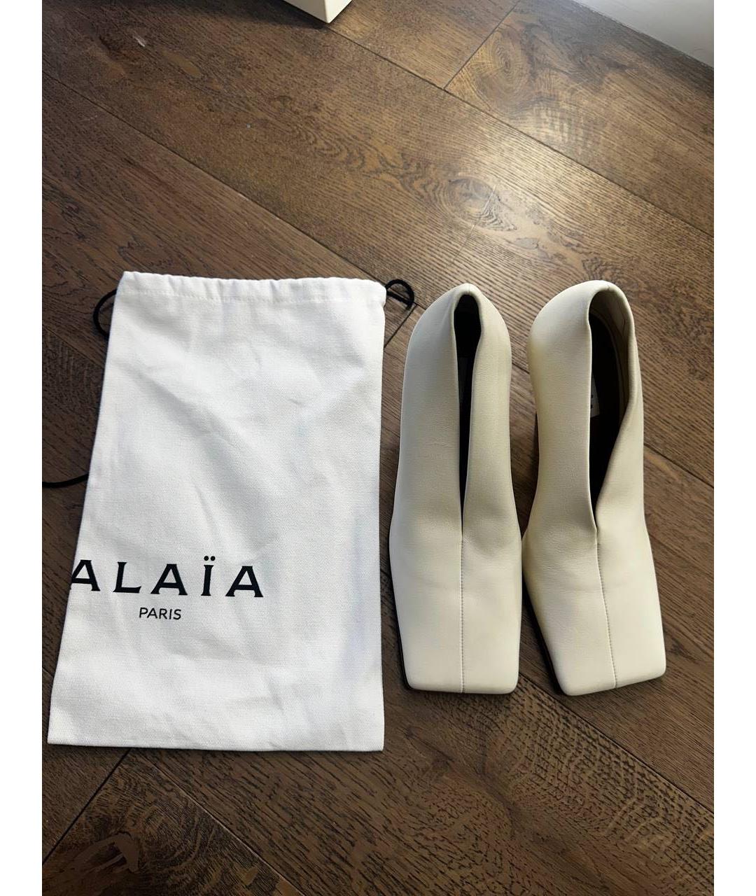 ALAIA Белые кожаные туфли, фото 4