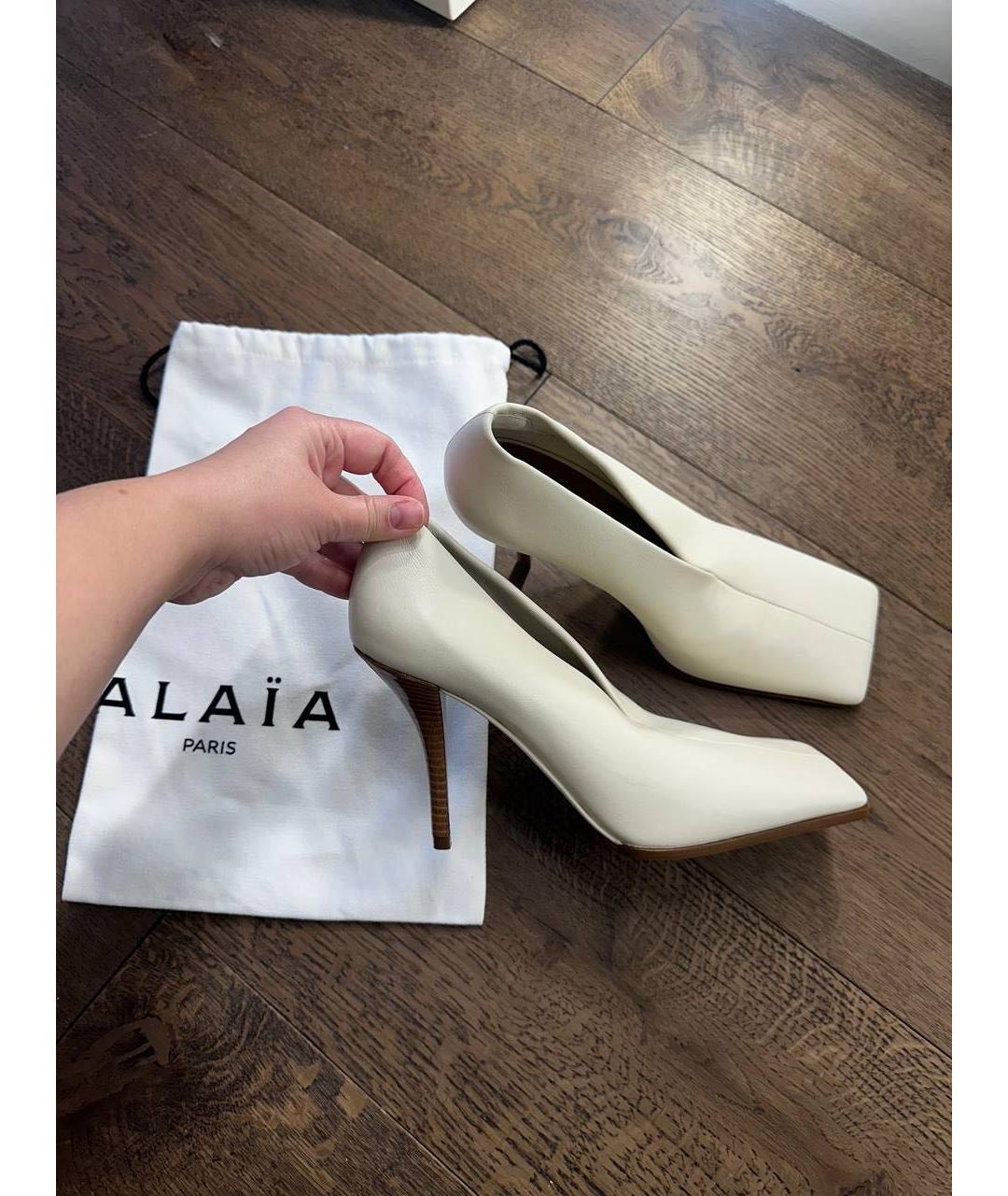 ALAIA Белые кожаные туфли, фото 6