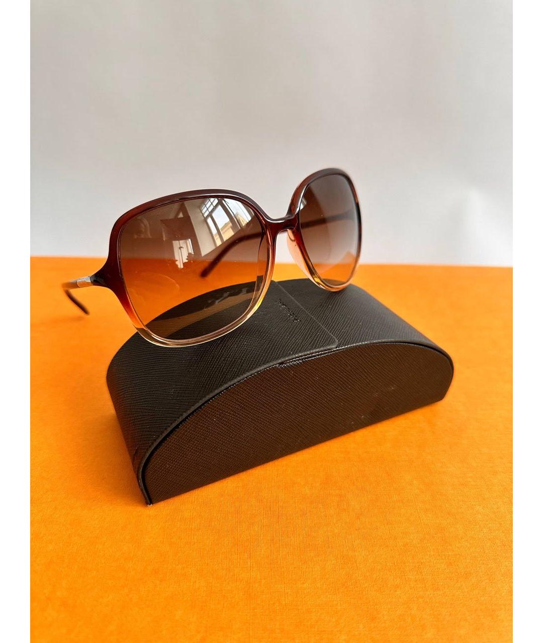 PRADA Коричневые пластиковые солнцезащитные очки, фото 2