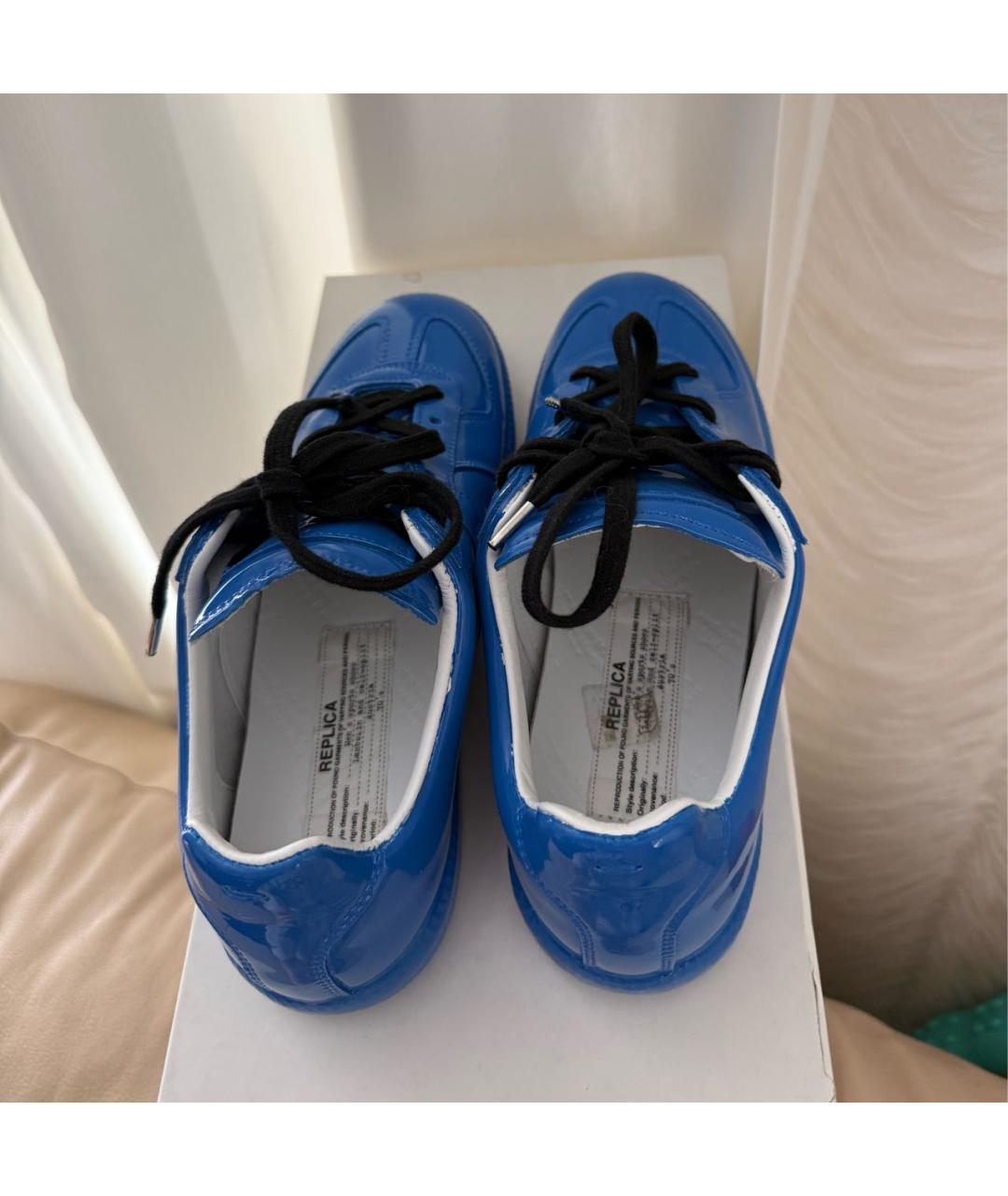 MAISON MARGIELA Синие кроссовки из лакированной кожи, фото 3