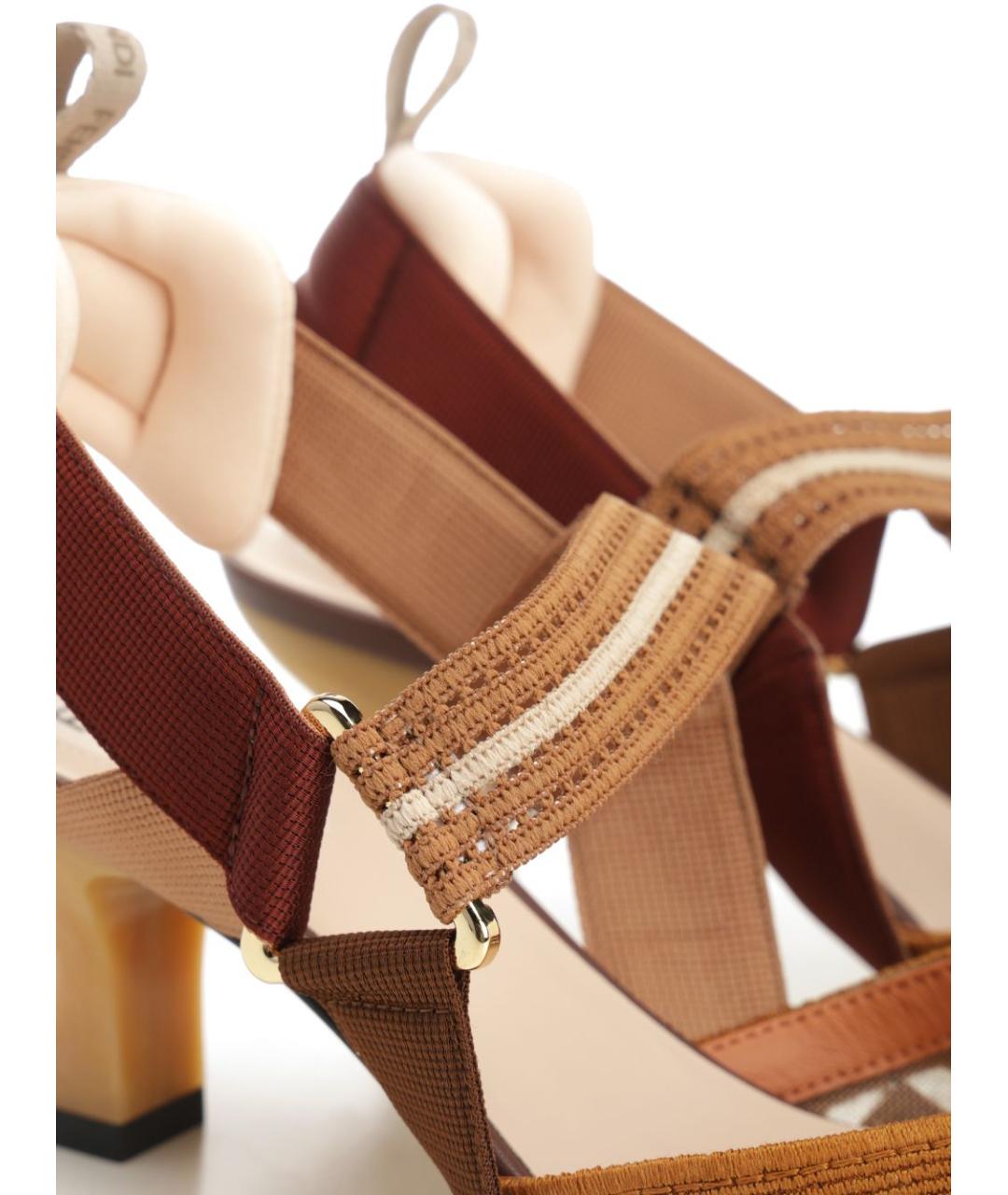 FENDI Бежевые текстильные туфли, фото 6