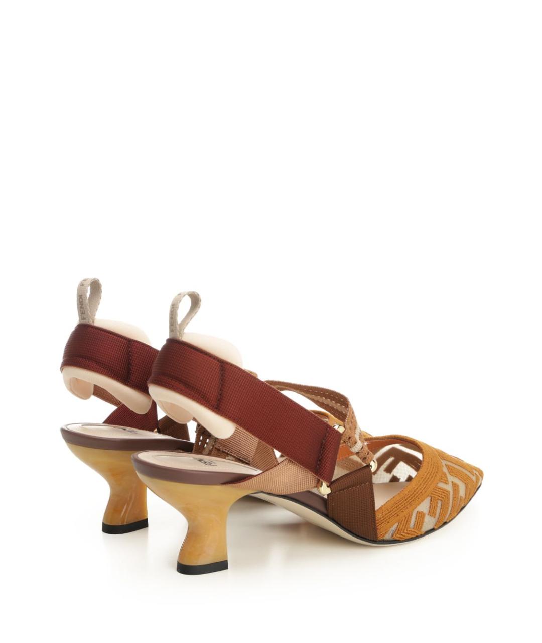 FENDI Бежевые текстильные туфли, фото 3