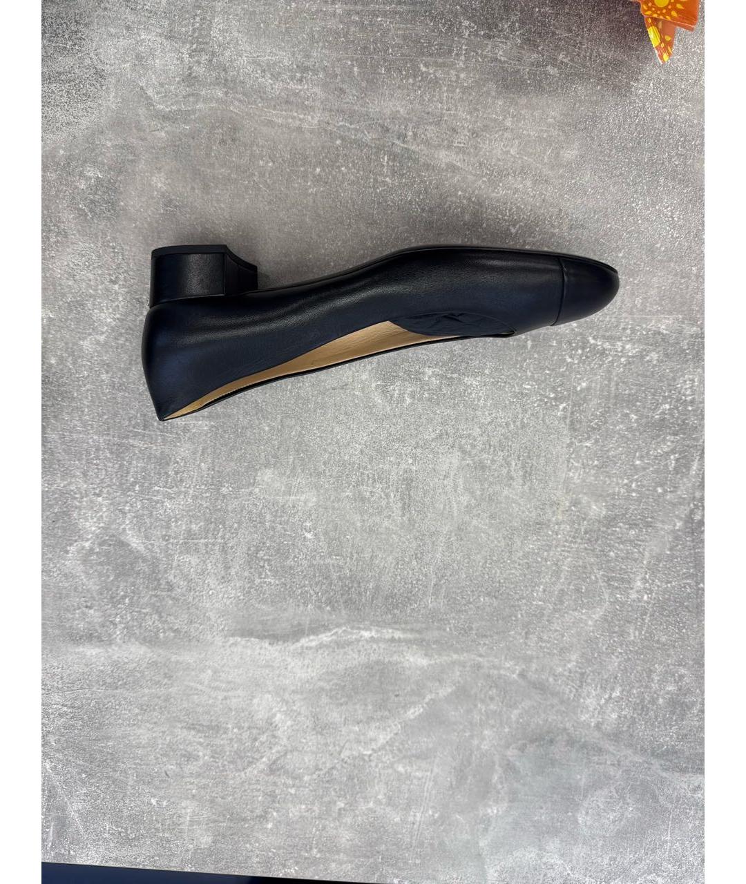 CHANEL Черные кожаные лодочки на низком каблуке, фото 5