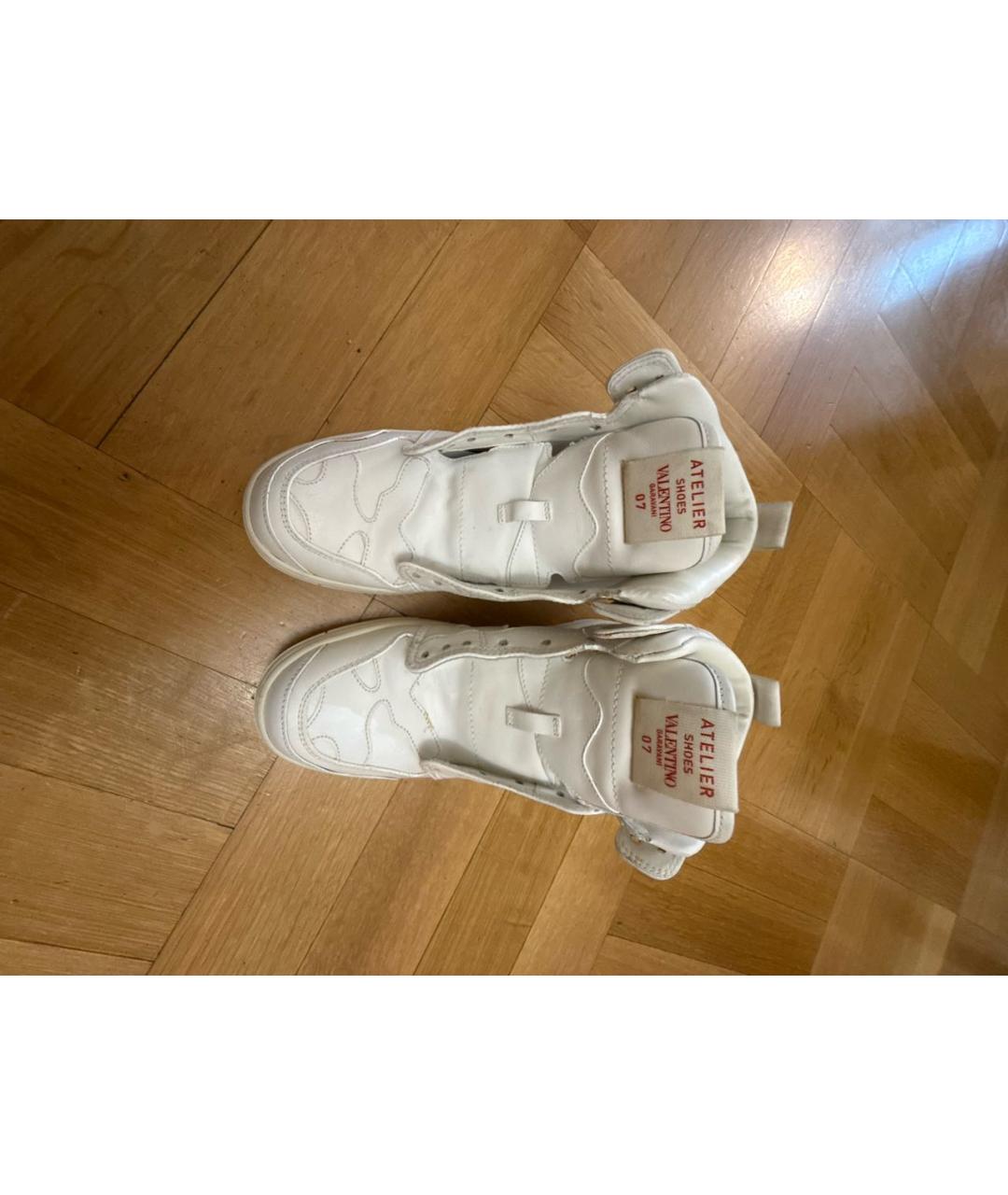 VALENTINO Белые кожаные кеды, фото 2