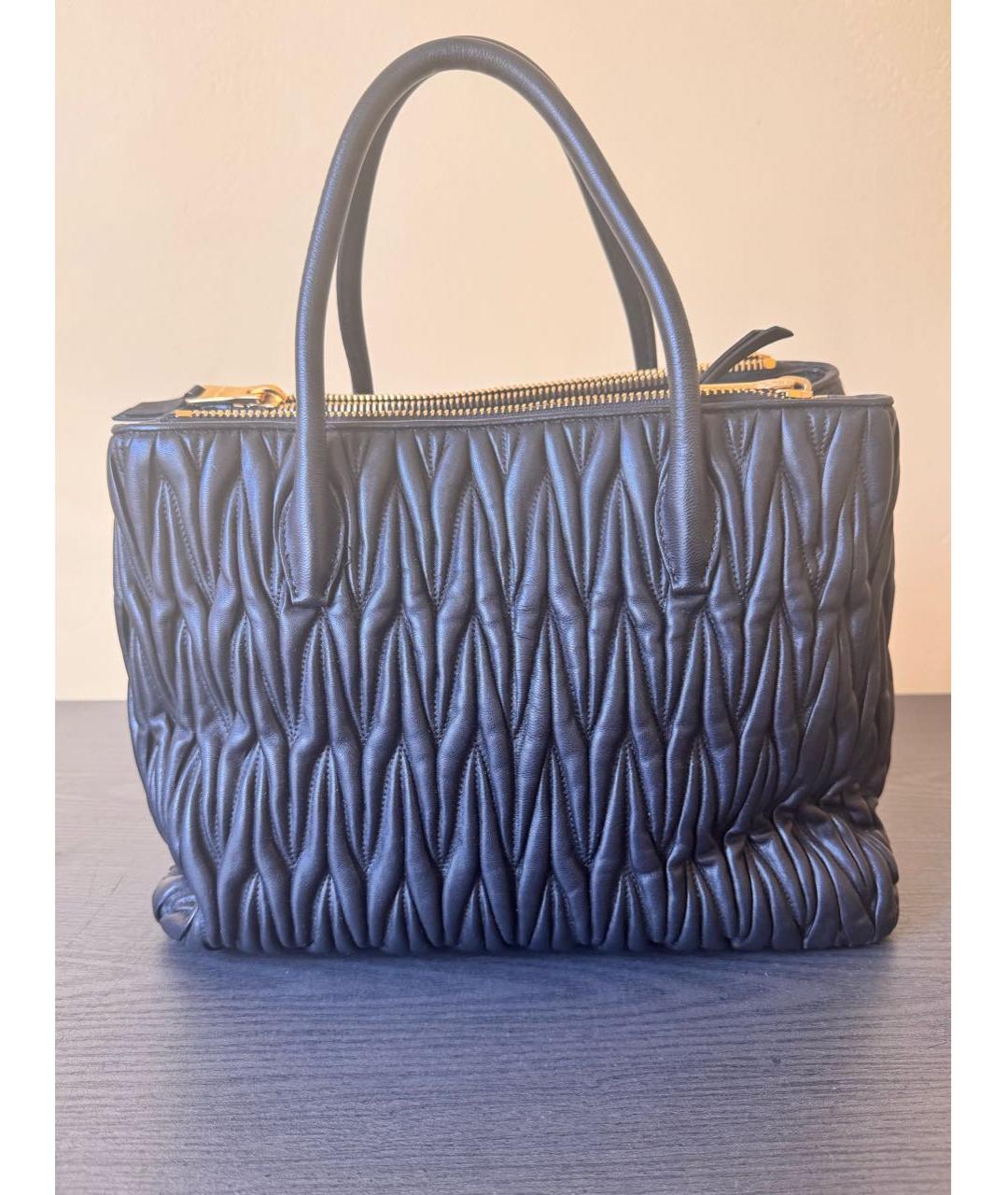 MIU MIU Черная кожаная сумка с короткими ручками, фото 3