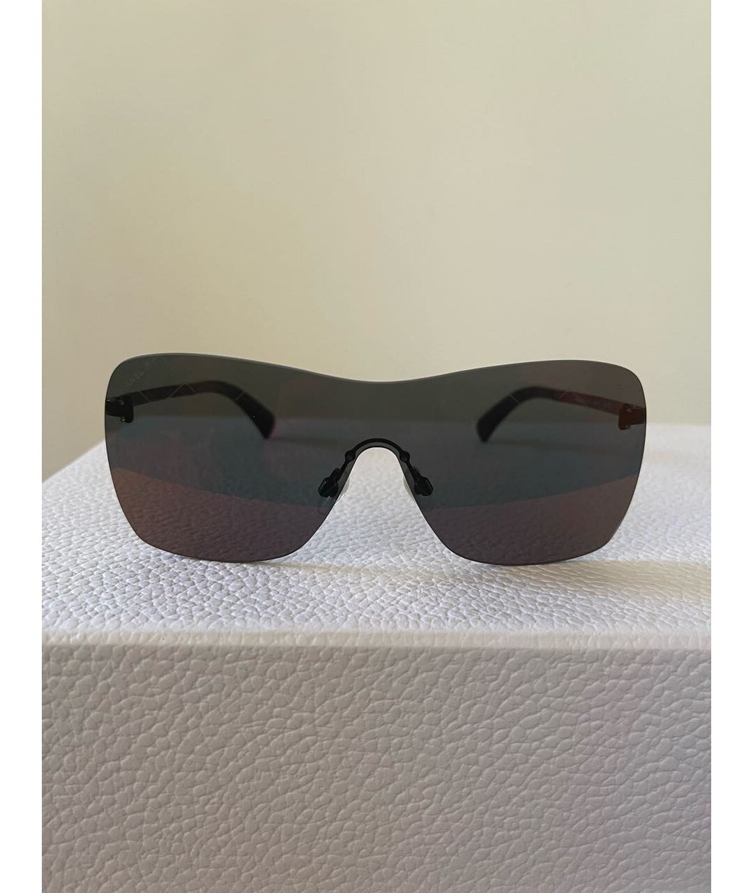 CHANEL Черные пластиковые солнцезащитные очки, фото 6