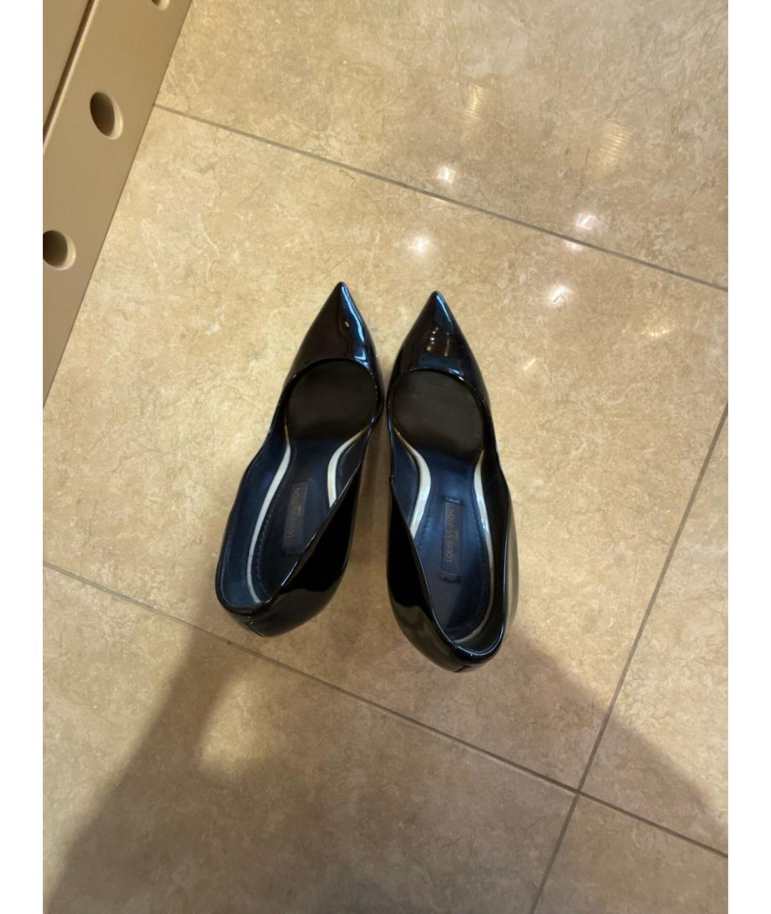 LOUIS VUITTON Черные туфли из лакированной кожи, фото 3