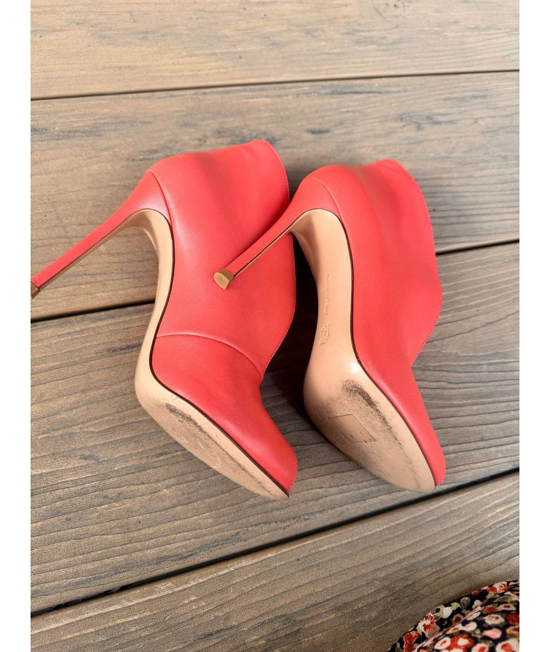 GIANVITO ROSSI Коралловые кожаные ботильоны, фото 7