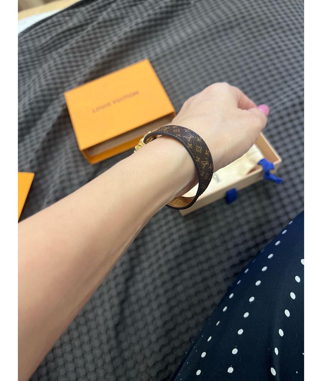 LOUIS VUITTON Коричневый кожаный браслет, фото 8