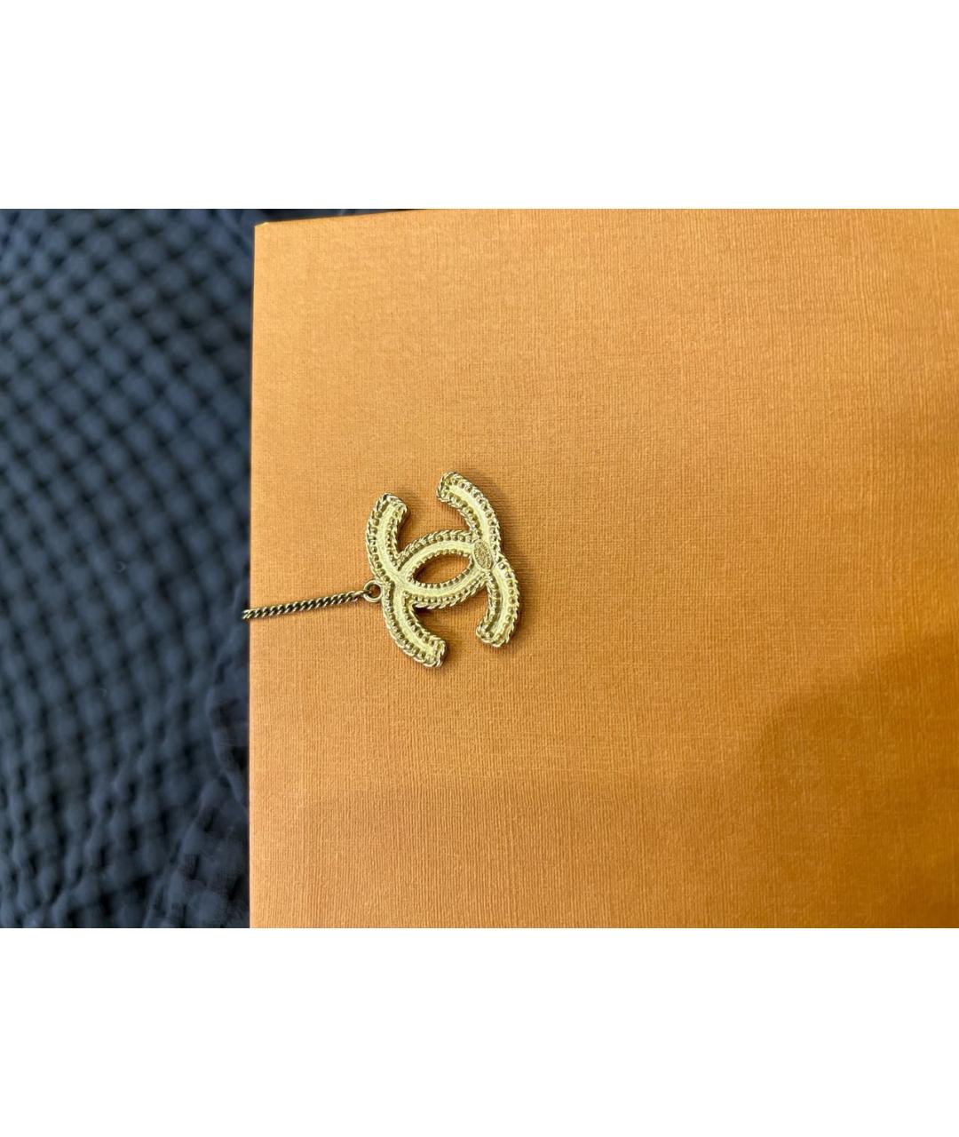 CHANEL Золотые металлические серьги, фото 3