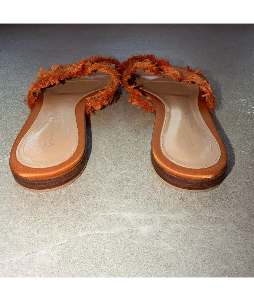 GIANVITO ROSSI Оранжевое текстильные шлепанцы, фото 4