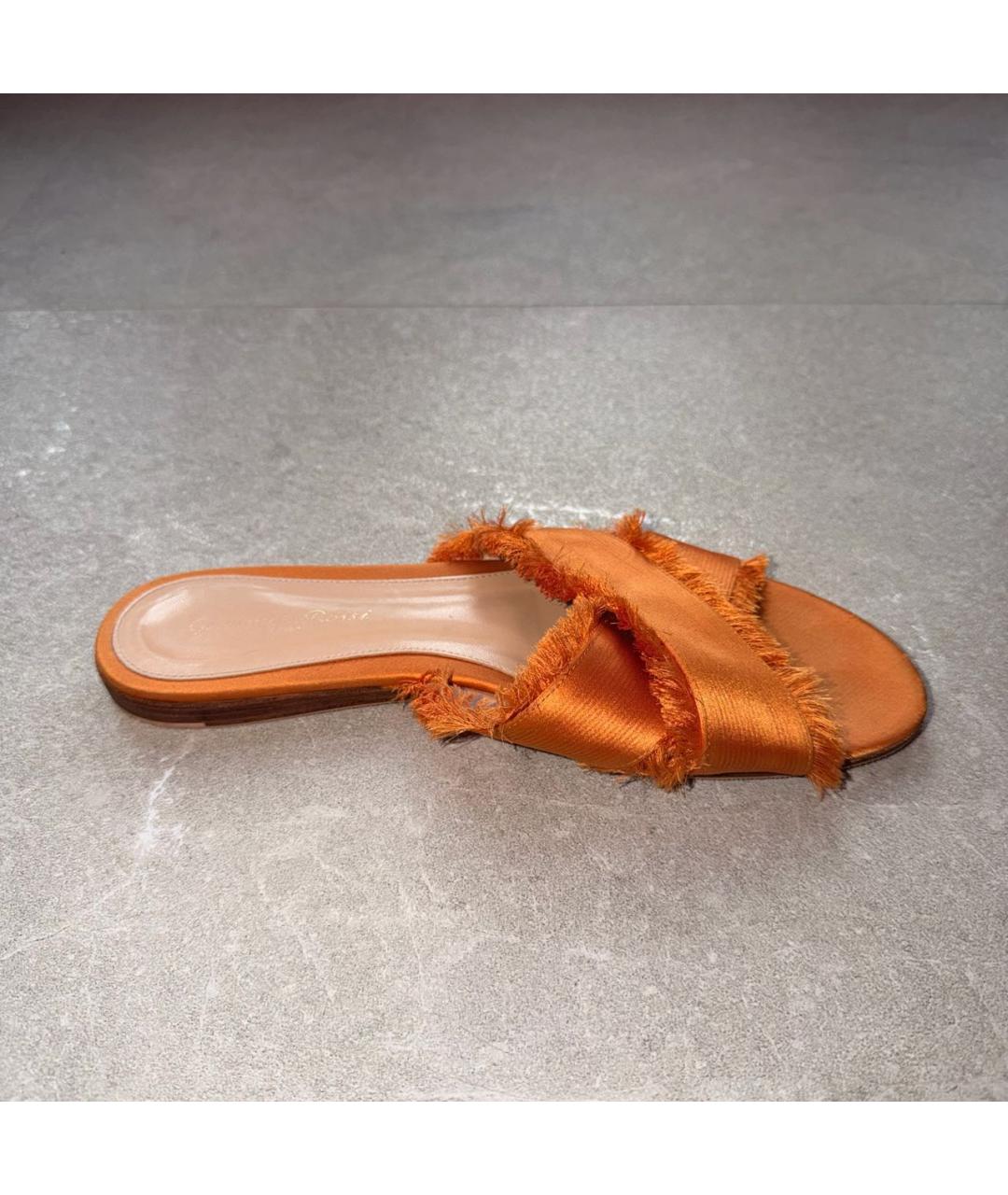 GIANVITO ROSSI Оранжевое текстильные шлепанцы, фото 8