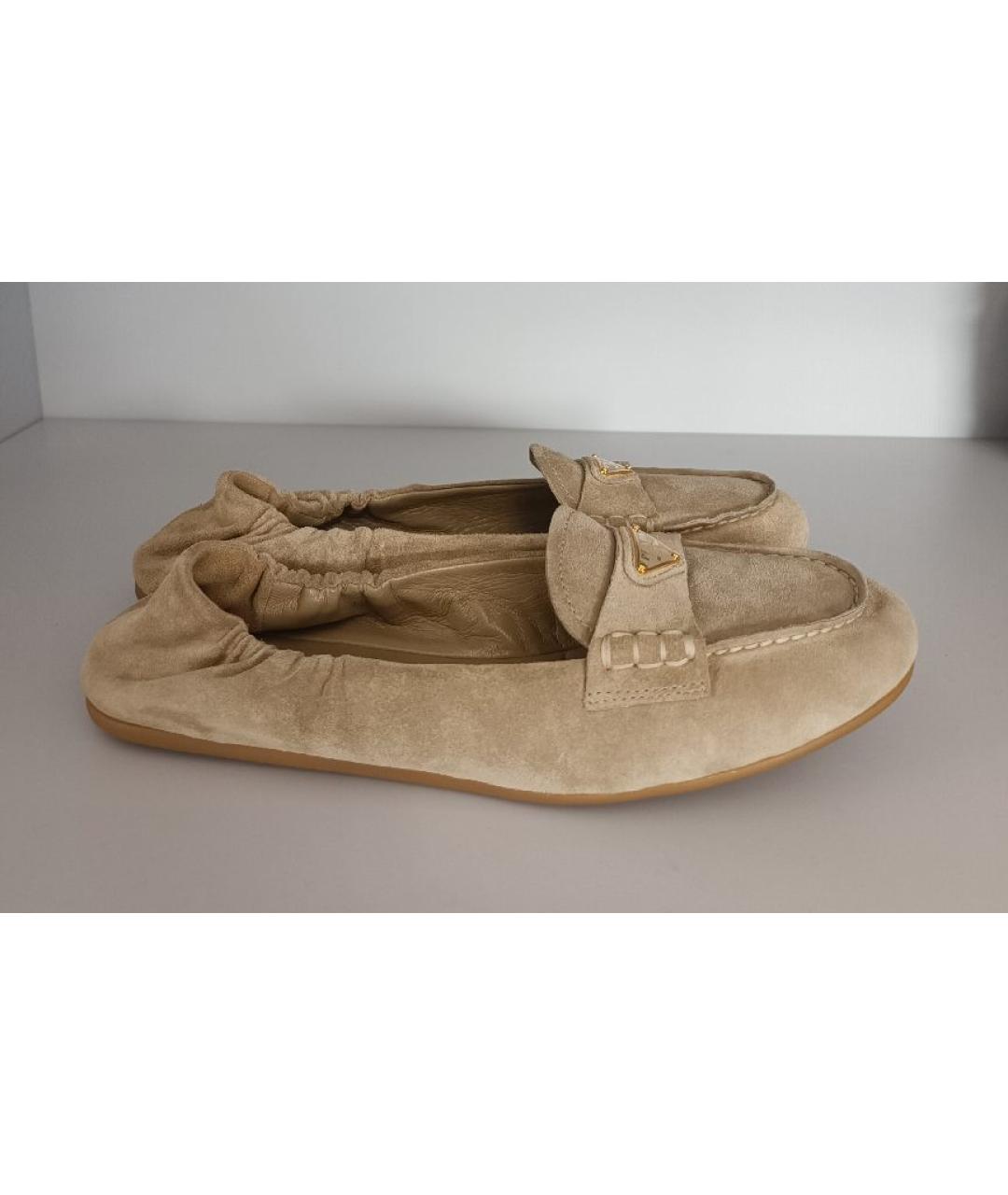 PRADA Бежевые замшевые мокасины, фото 5