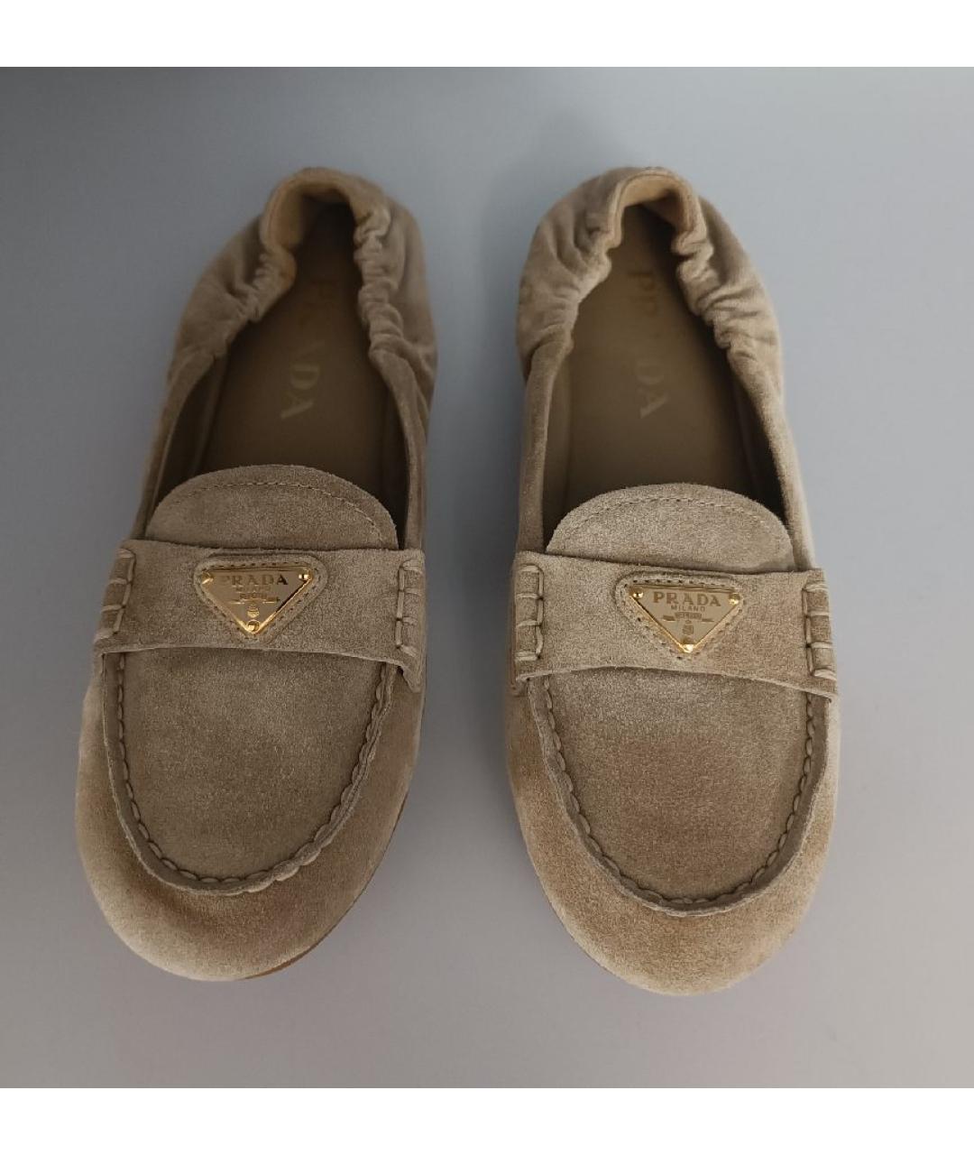 PRADA Бежевые замшевые мокасины, фото 2
