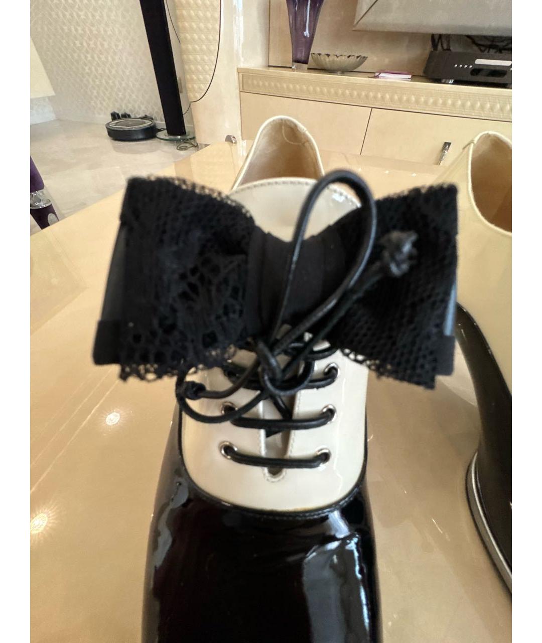 CHANEL Черные брогги и оксфорды из лакированной кожи, фото 6