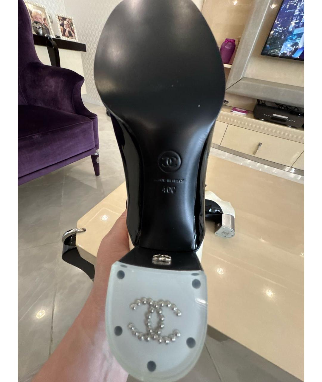 CHANEL Черные брогги и оксфорды из лакированной кожи, фото 7