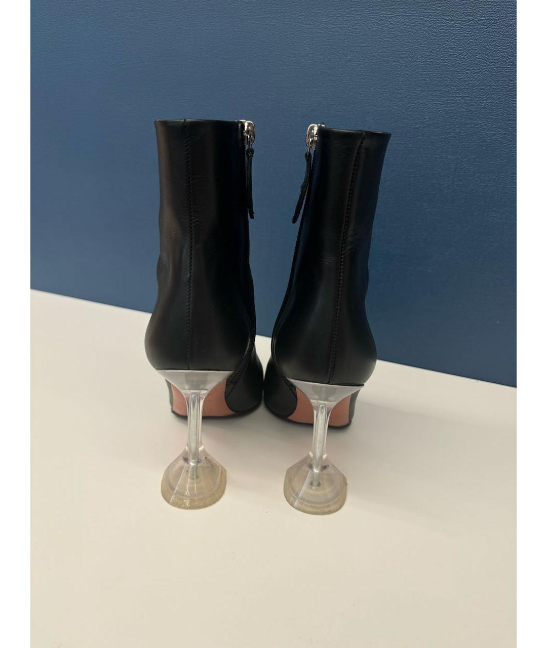 Amina Muaddi Черные кожаные ботильоны, фото 4