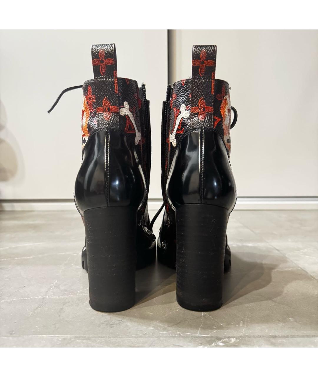 LOUIS VUITTON Черные кожаные ботильоны, фото 3