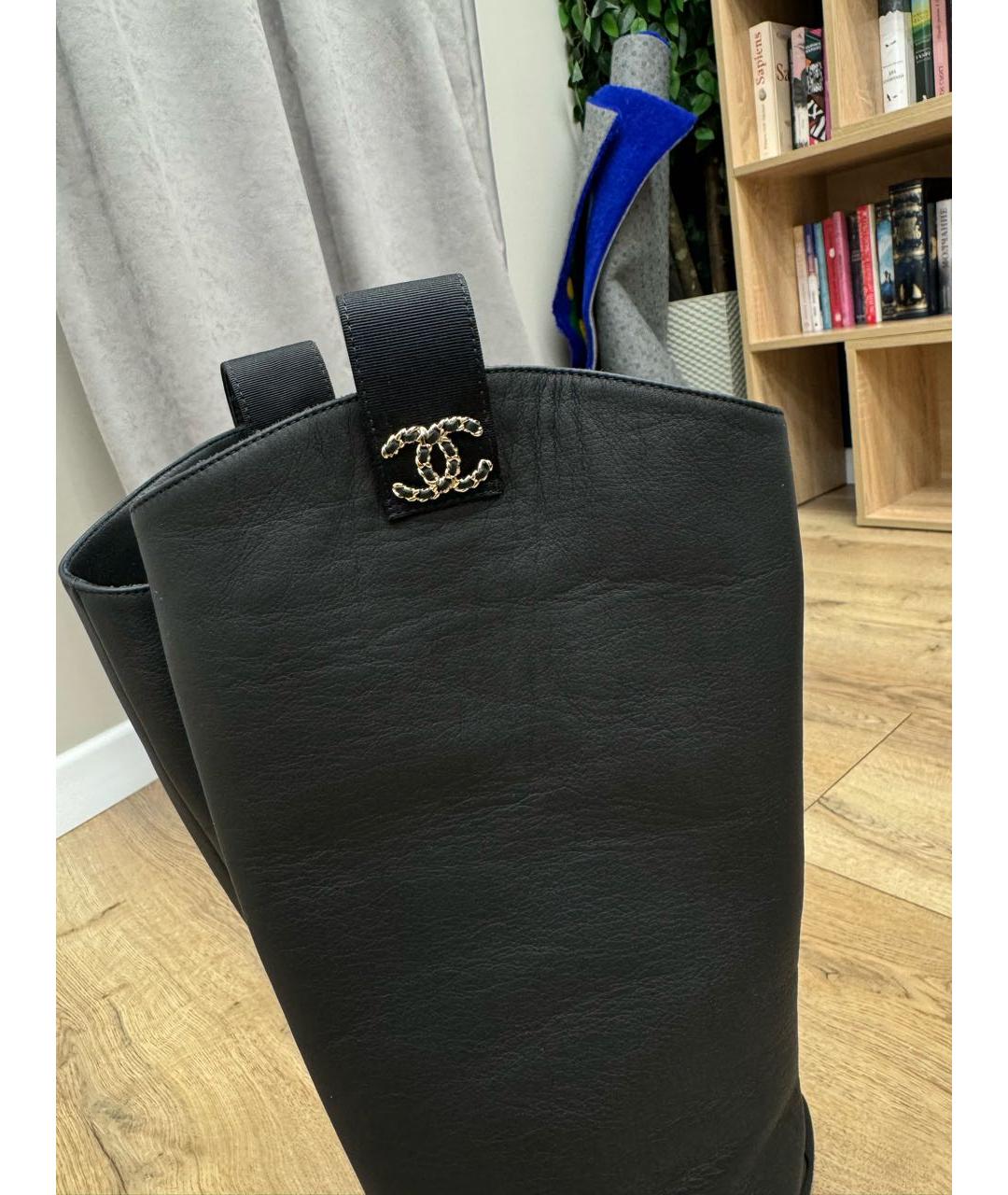 CHANEL Черные кожаные сапоги, фото 6