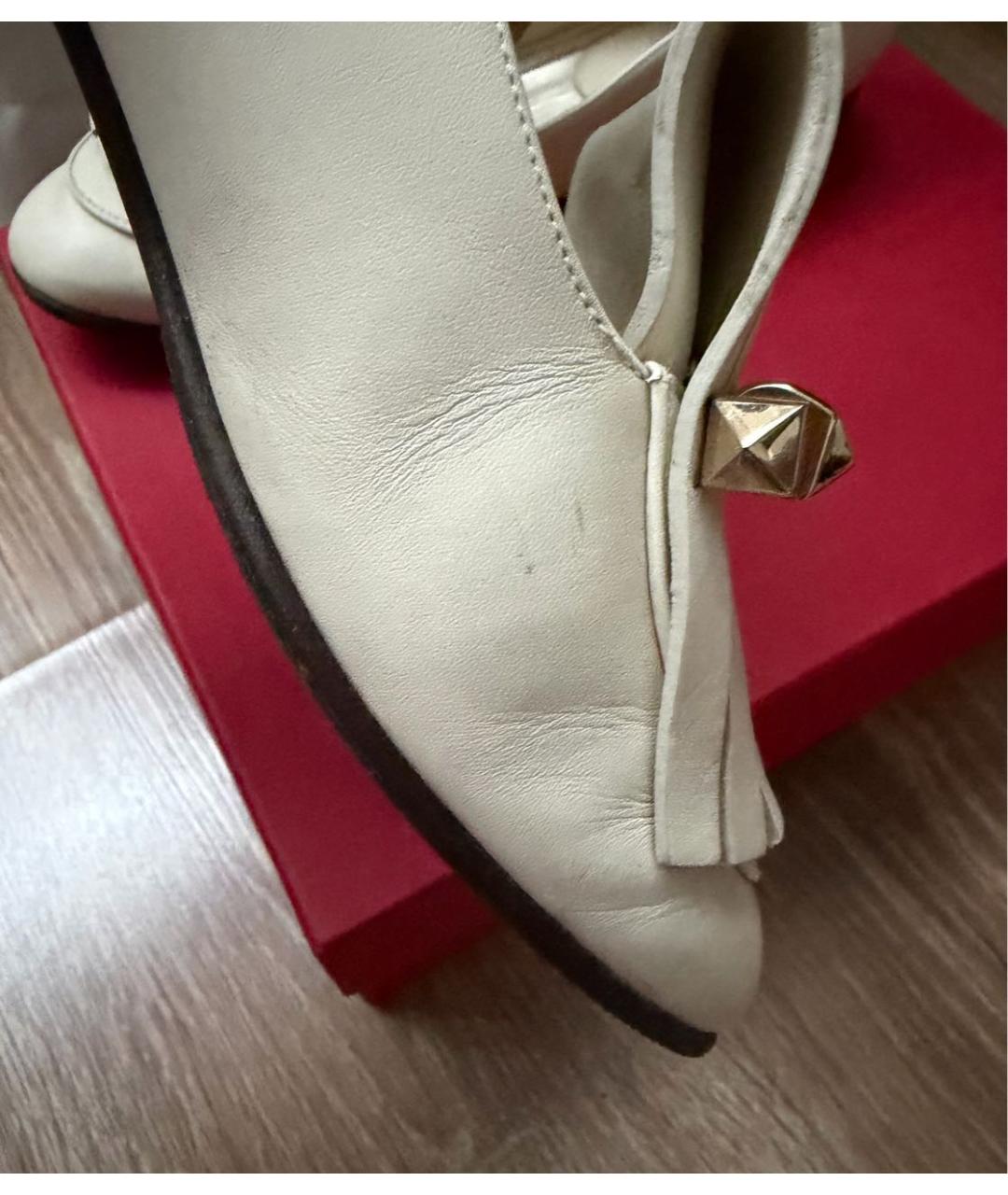 VALENTINO Бежевые кожаные лоферы, фото 6