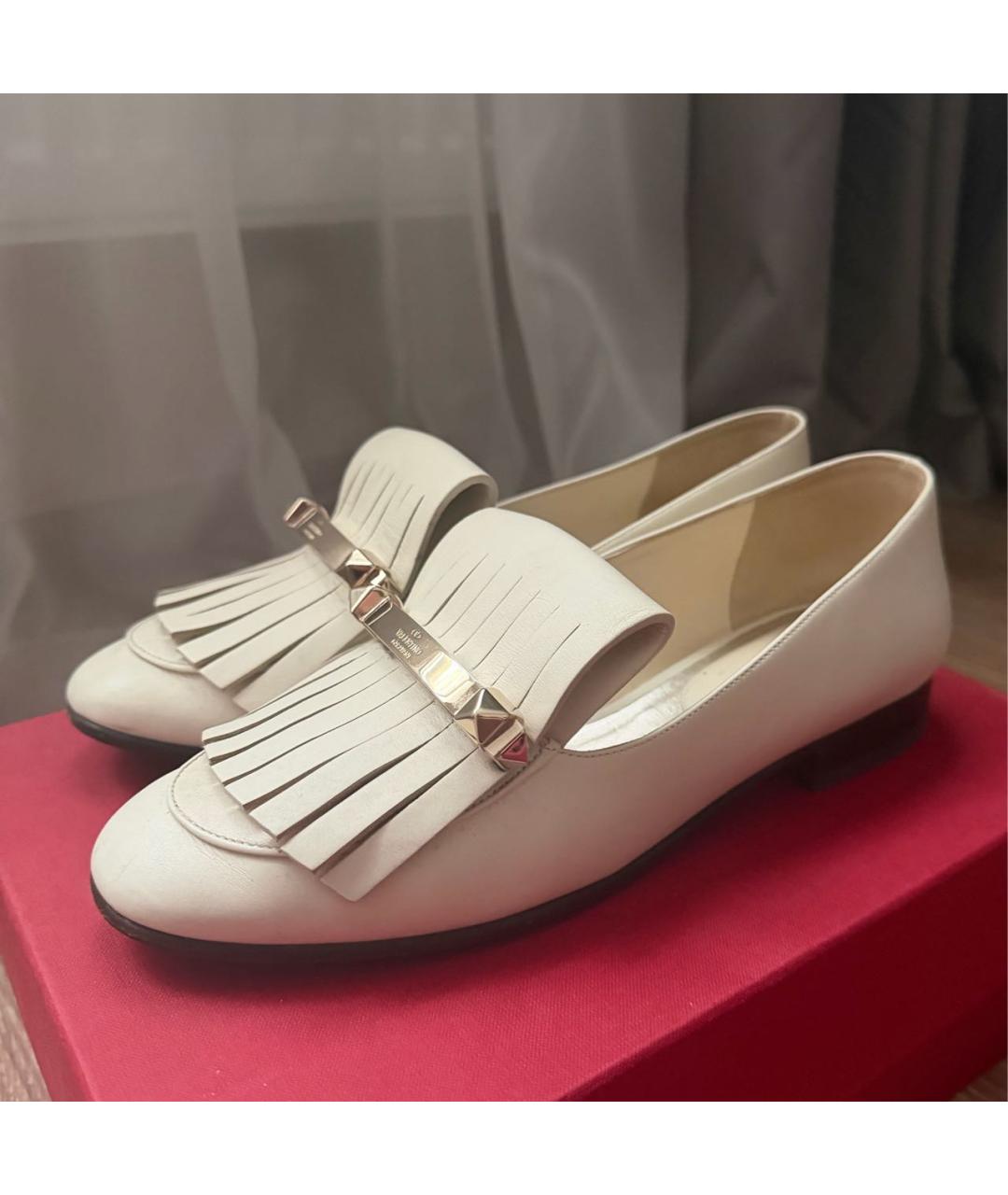 VALENTINO Бежевые кожаные лоферы, фото 9