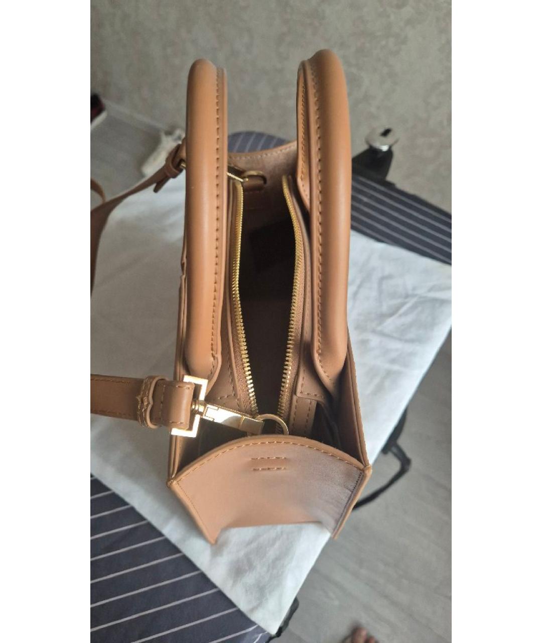 ELISABETTA FRANCHI Бежевая кожаная сумка тоут, фото 4