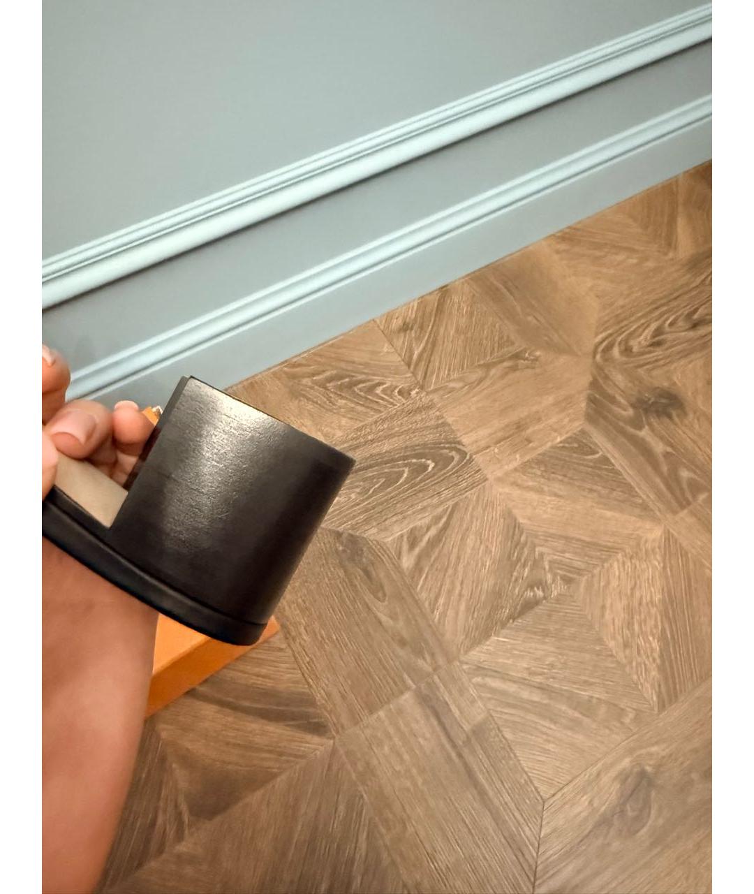 LOUIS VUITTON Черные кожаные мюли, фото 5