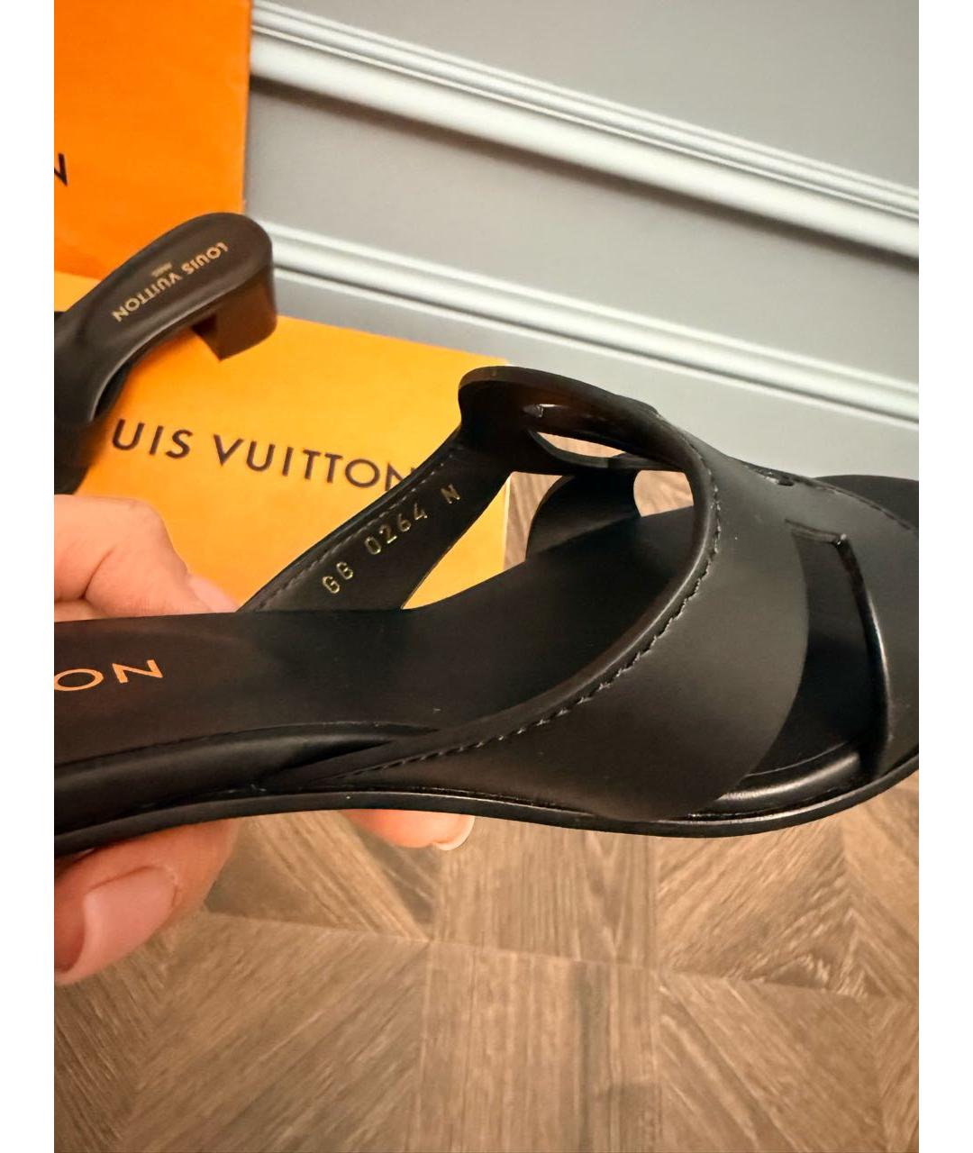 LOUIS VUITTON Черные кожаные мюли, фото 4