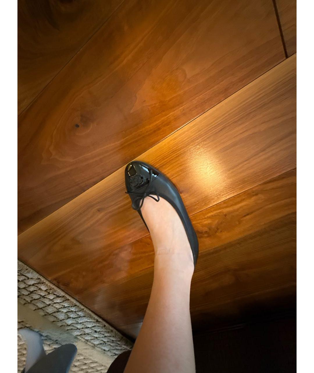 CHANEL Черные кожаные балетки, фото 5