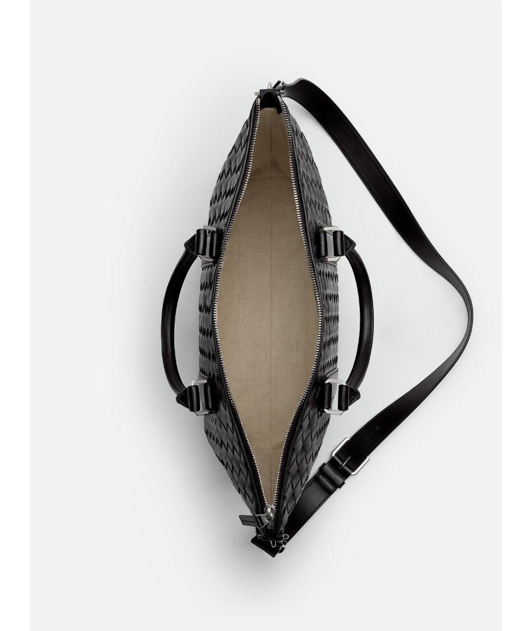 BOTTEGA VENETA Черная кожаная сумка на плечо, фото 4