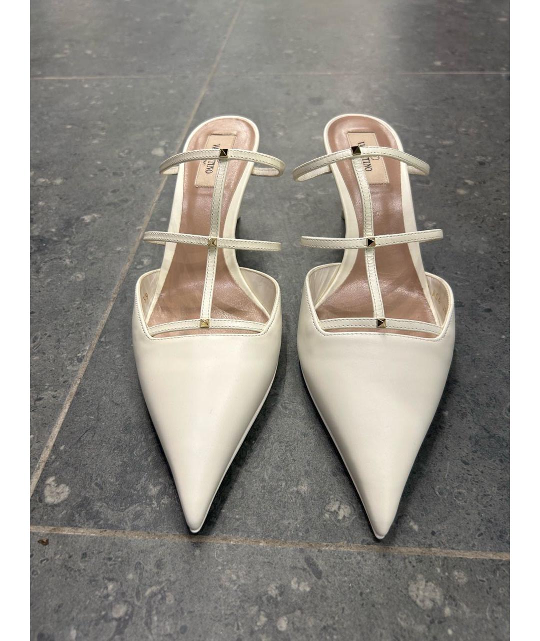 VALENTINO Бежевые кожаные сабо, фото 2