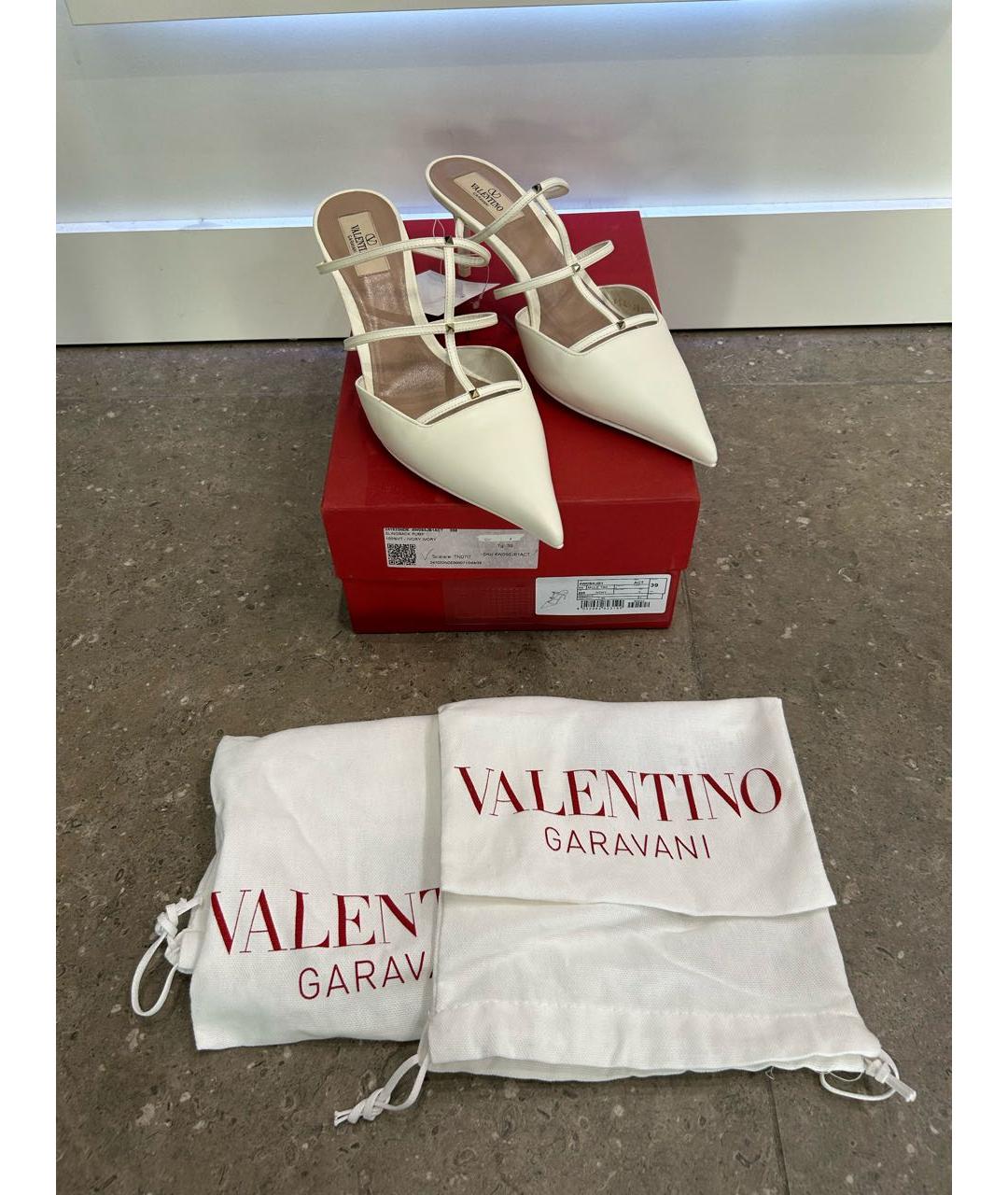 VALENTINO Бежевые кожаные сабо, фото 5