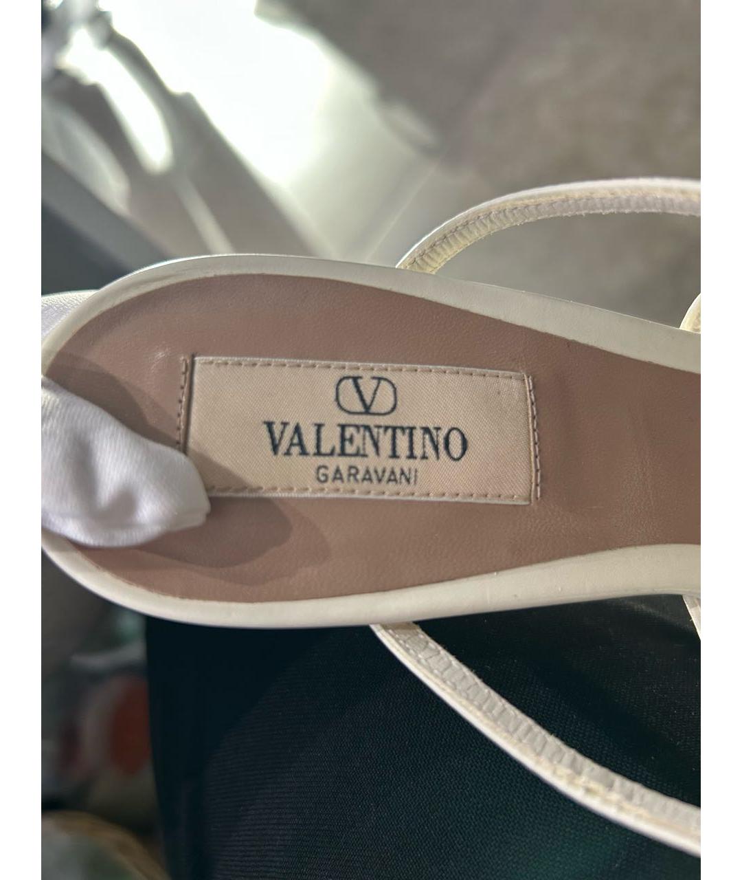 VALENTINO Бежевые кожаные сабо, фото 8