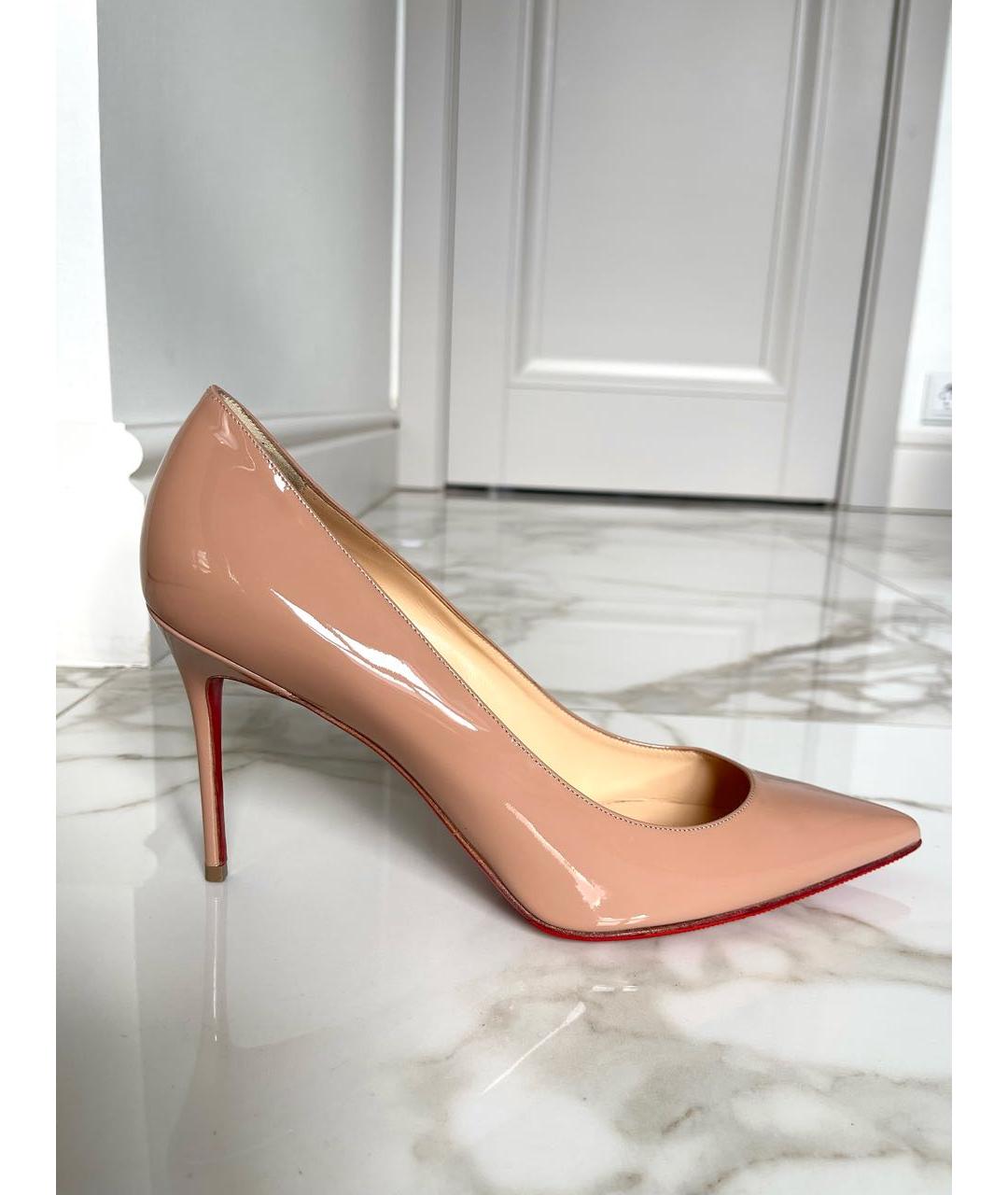 CHRISTIAN LOUBOUTIN Бежевые туфли из лакированной кожи, фото 9