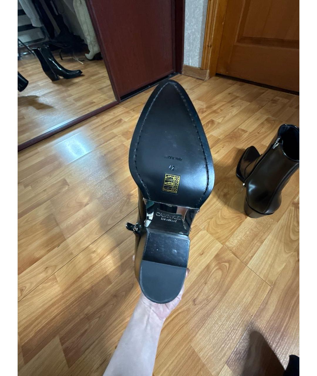 CALVIN KLEIN Черные высокие ботинки из лакированной кожи, фото 6