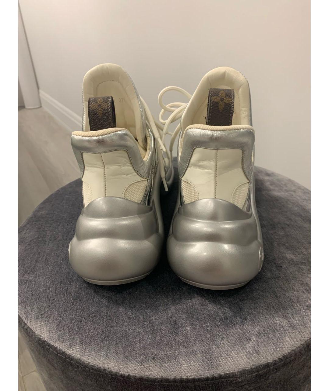 LOUIS VUITTON Серебряные текстильные кроссовки, фото 4