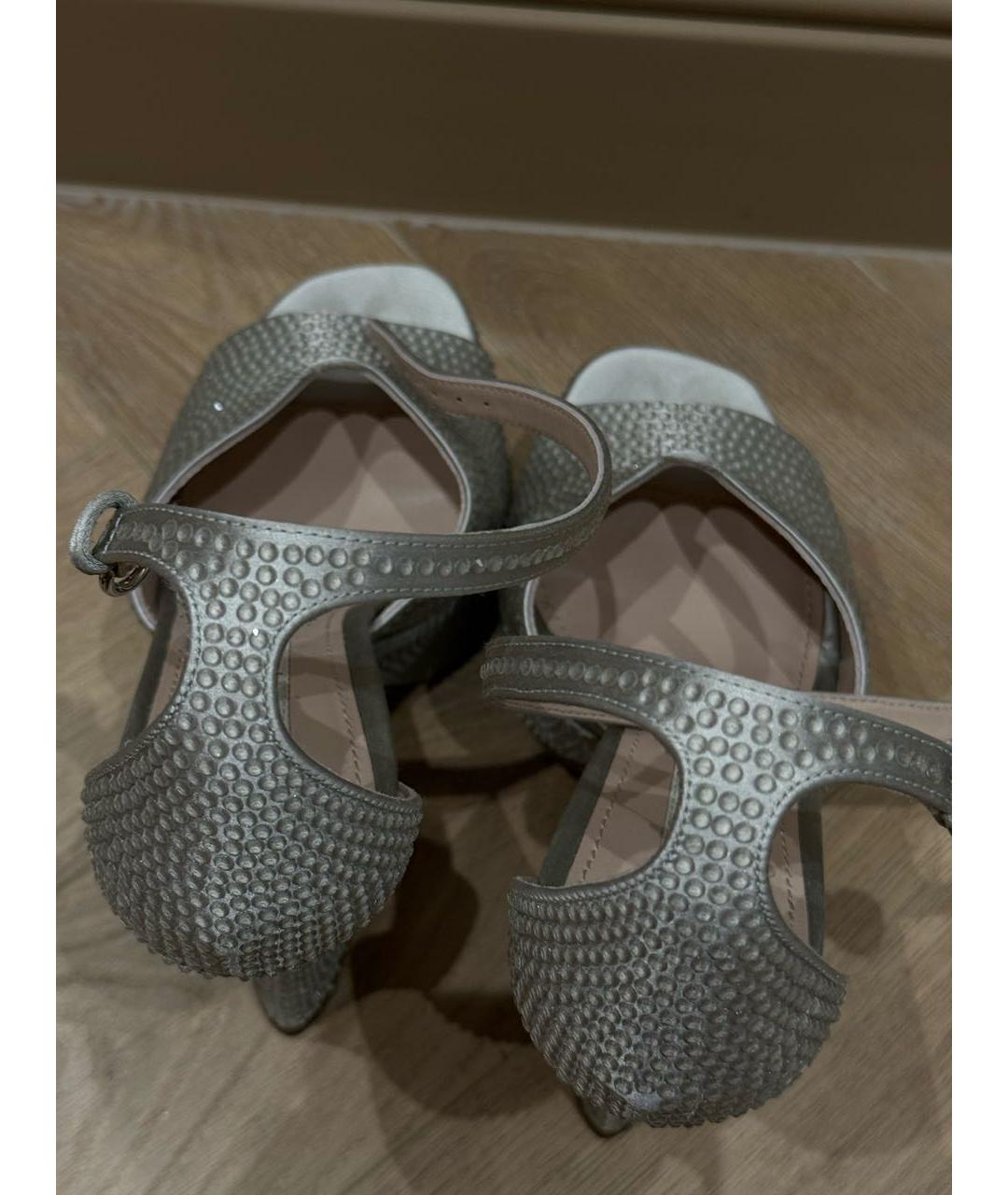 MIU MIU Серые босоножки, фото 3