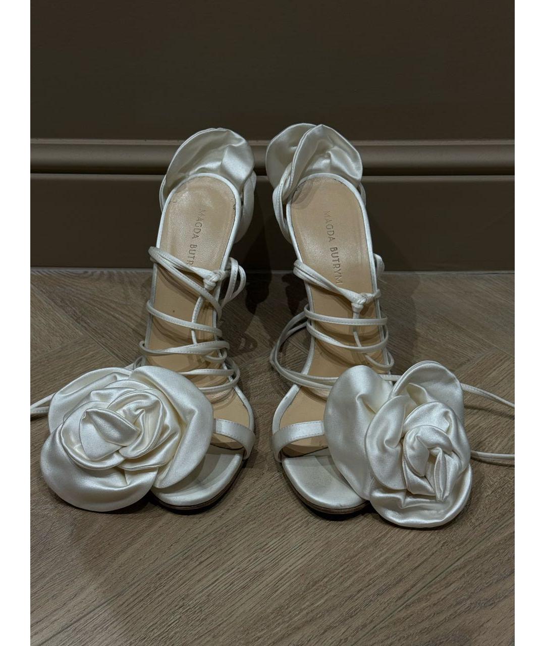 MAGDA BUTRYM Белые текстильные босоножки, фото 2