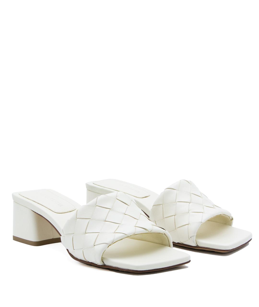 BOTTEGA VENETA Белые кожаные мюли, фото 2