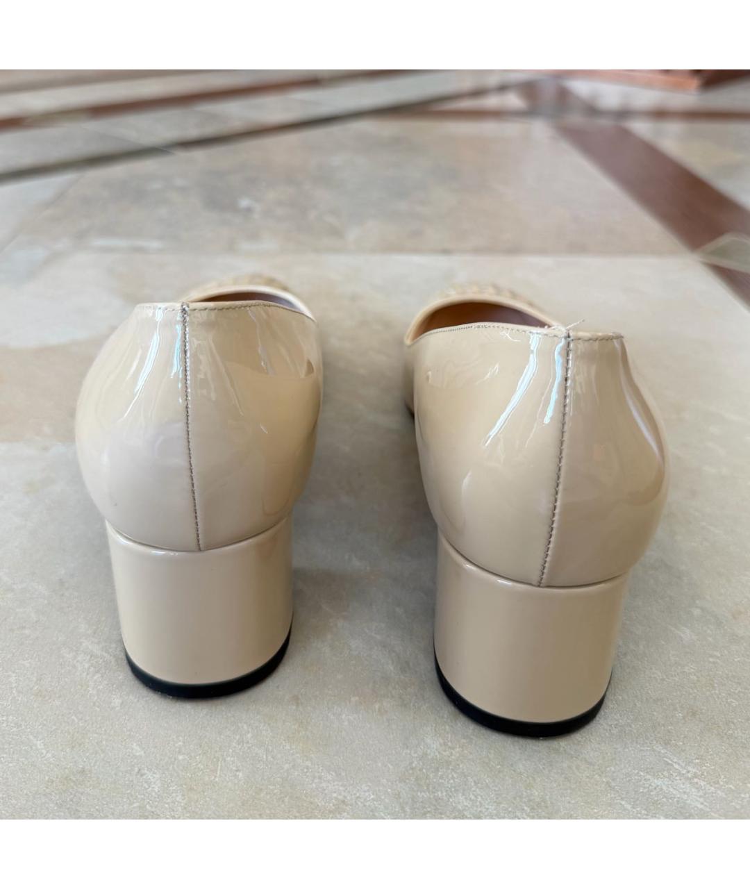 BOTTEGA VENETA Бежевые туфли из лакированной кожи, фото 5
