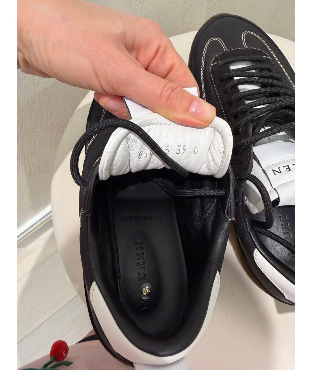 ALEXANDER MCQUEEN Черные замшевые низкие кроссовки / кеды, фото 6