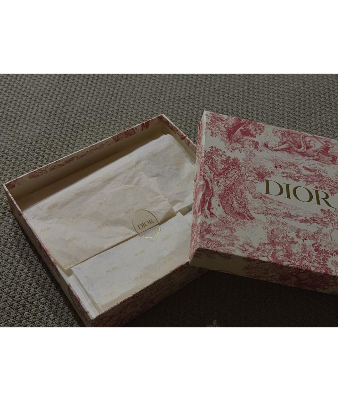 CHRISTIAN DIOR Книга, фото 5