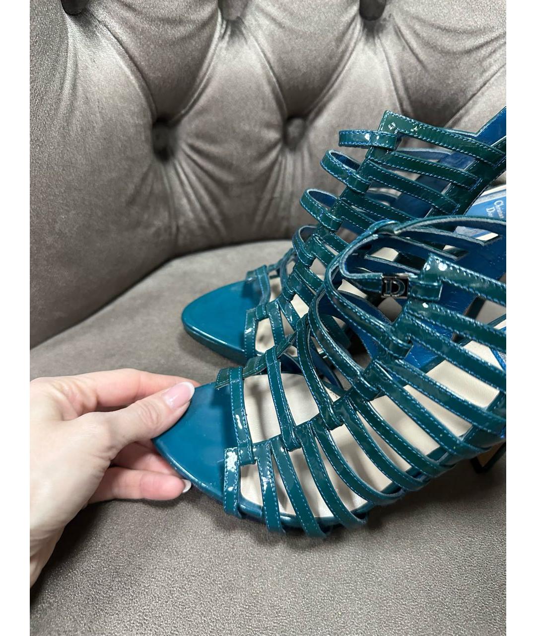 CHRISTIAN DIOR Зеленые босоножки из лакированной кожи, фото 2