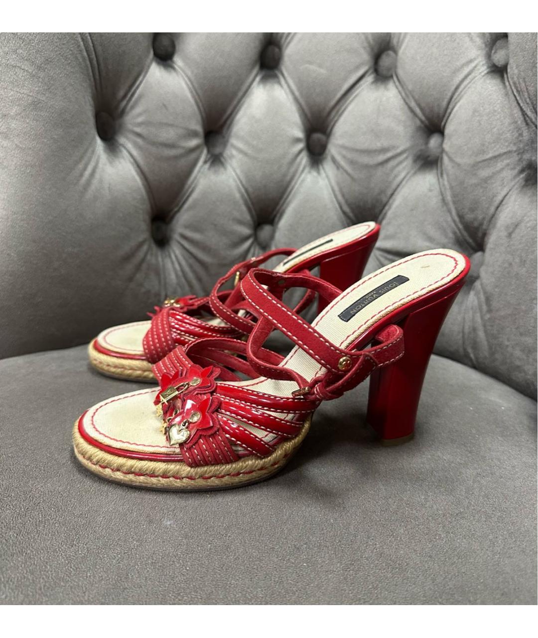 LOUIS VUITTON Красные кожаные босоножки, фото 7
