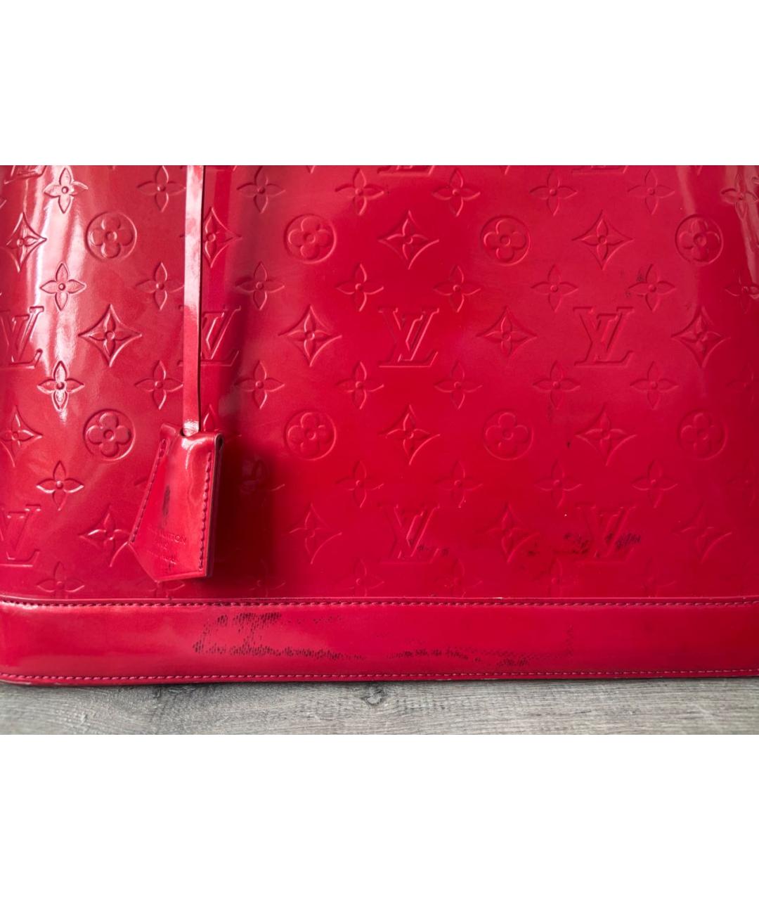 LOUIS VUITTON Красная сумка тоут из лакированной кожи, фото 2