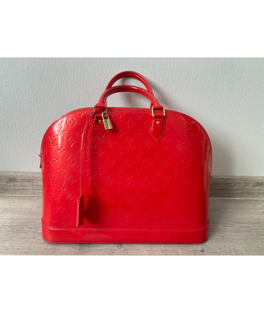 LOUIS VUITTON Красная сумка тоут из лакированной кожи, фото 8